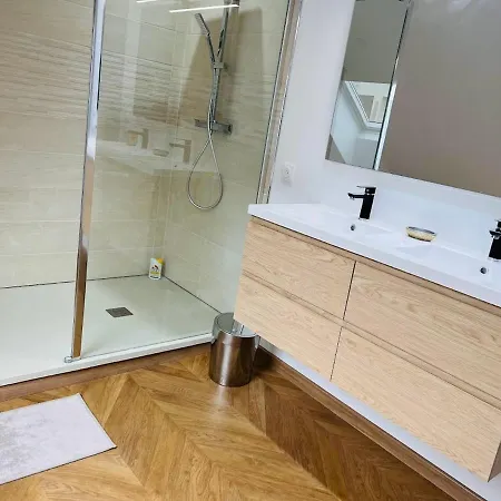 Apartment Elegant T4 Centre Reims/parking Prive Reims